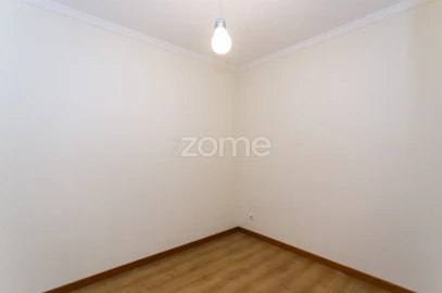 Apartamento T3 para Arrendamento em Paranhos