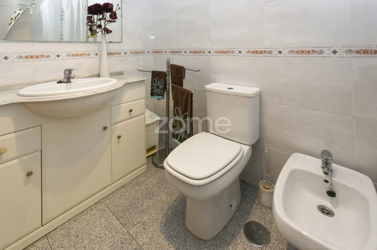 Apartamento T3 para Arrendamento em Paranhos Foto 15