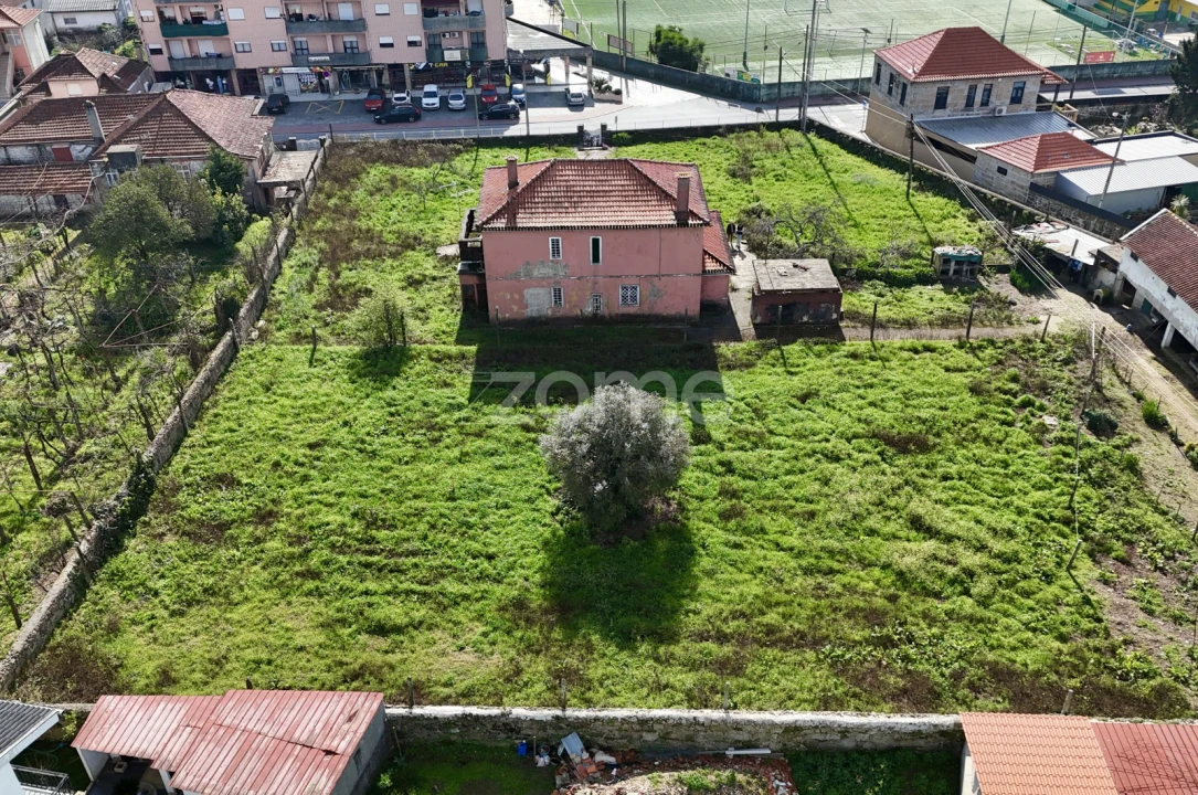 Moradia T4 para Venda em Delães Foto 36