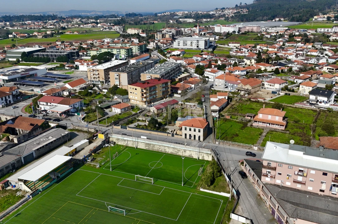 Moradia T4 para Venda em Delães Foto 41