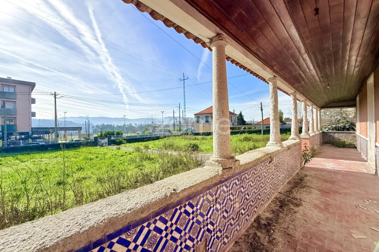 Moradia T4 para Venda em Delães Foto 5