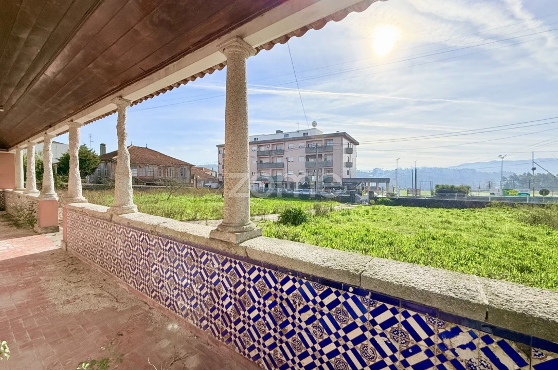 Moradia T4 para Venda em Delães Foto 6