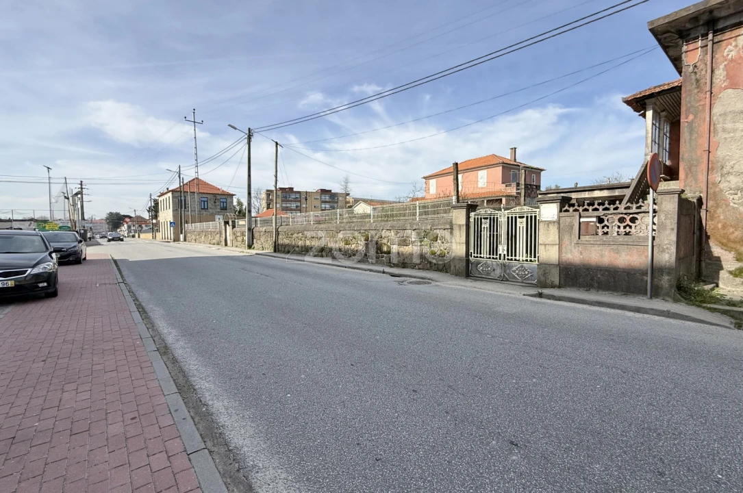 Moradia T4 para Venda em Delães Foto 31