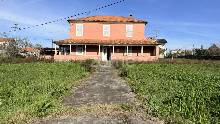 Moradia T4 para Venda em Delães