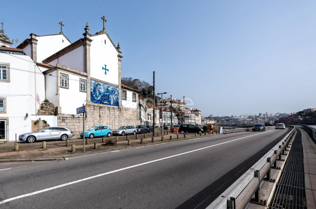 Apartamento T1 para Venda em Lordelo do Ouro e Massarelos Foto 3