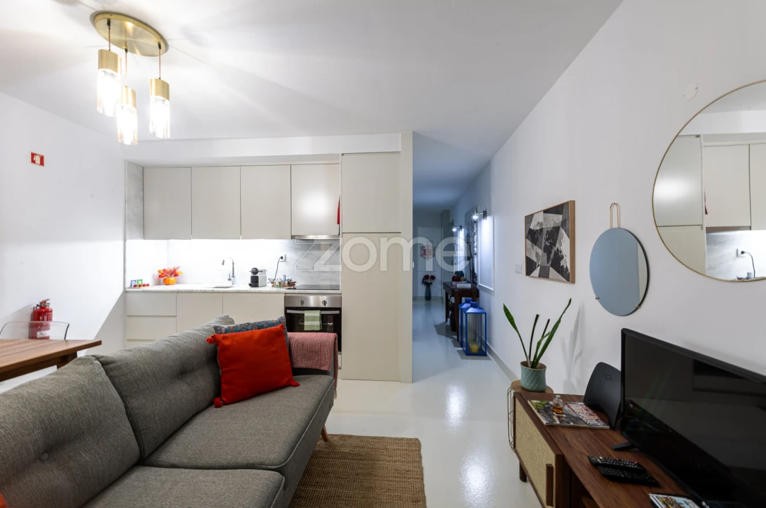 Apartamento T1 para Venda em Lordelo do Ouro e Massarelos Foto 5