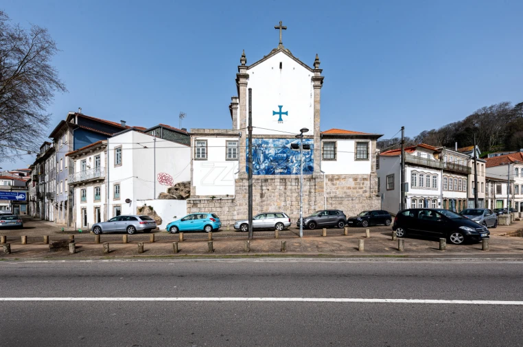 Apartamento T1 para Venda em Lordelo do Ouro e Massarelos Foto 2