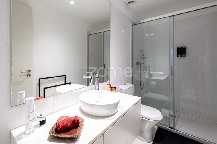 Apartamento T1 para Venda em Lordelo do Ouro e Massarelos Foto 32