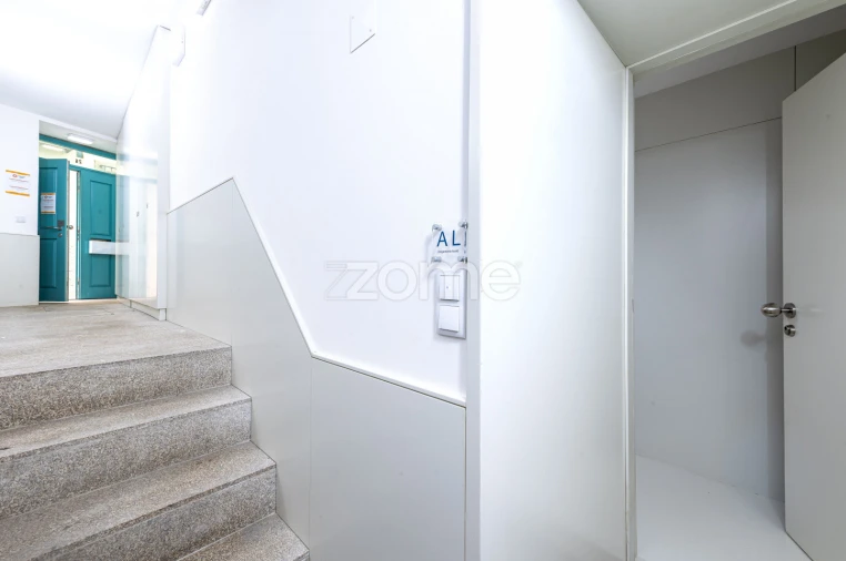 Apartamento T1 para Venda em Lordelo do Ouro e Massarelos Foto 24