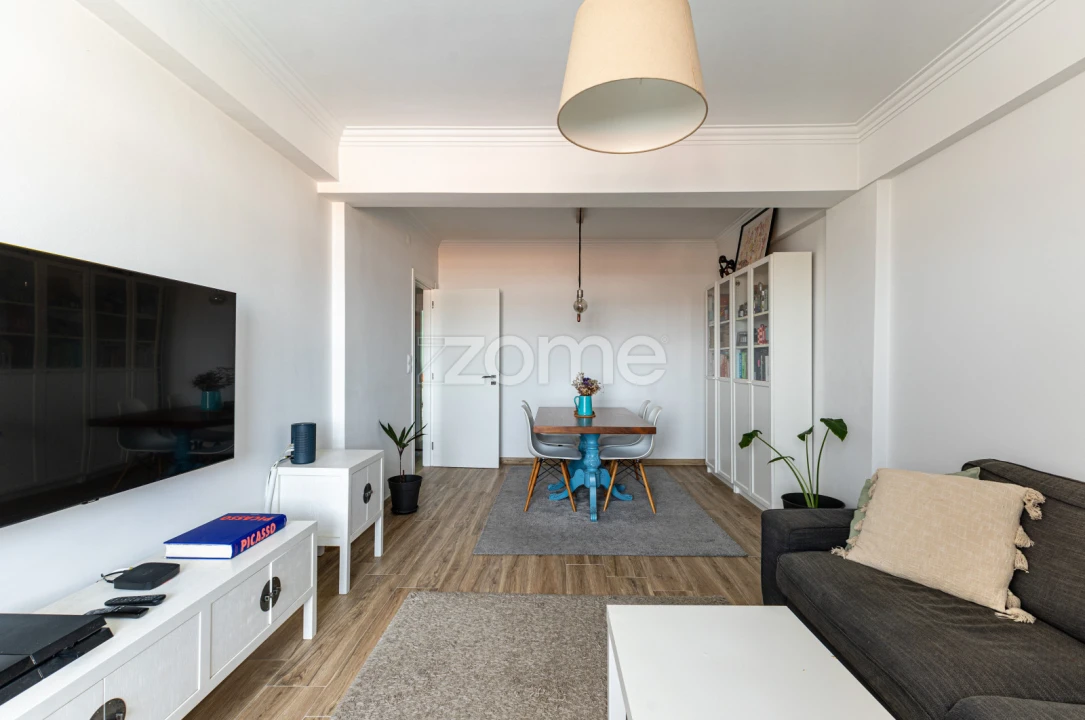 Apartamento T2 para Venda em Algés, Linda-A-Velha e Cruz Quebrada-Dafundo Foto 4