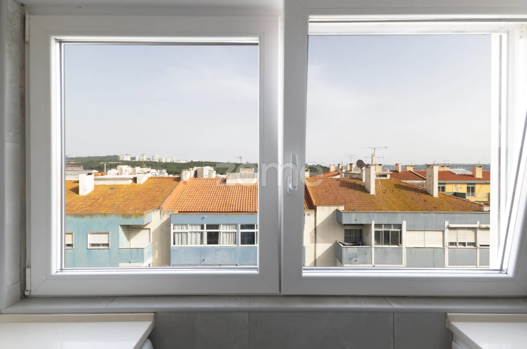 Apartamento T2 para Venda em Algés, Linda-A-Velha e Cruz Quebrada-Dafundo Foto 10