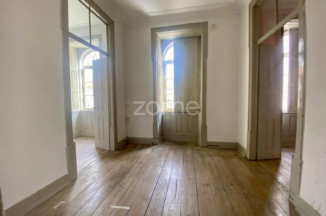 Moradia T5 para Venda em Buarcos Foto 1