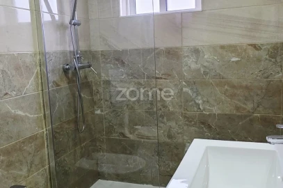 Apartamento T3 para Venda em Albufeira e Olhos de Água