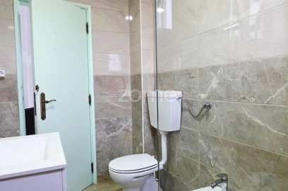 Apartamento T3 para Venda em Albufeira e Olhos de Água