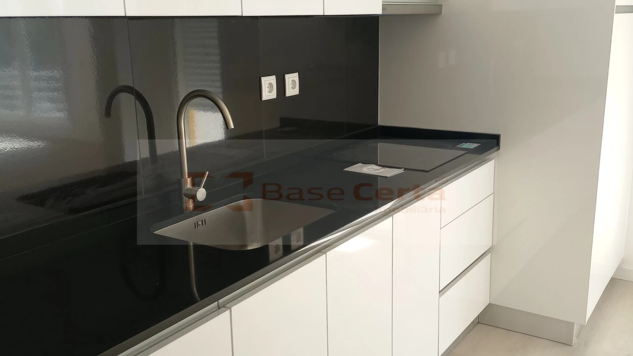 Apartamento T3 para Venda em Vialonga Foto 3