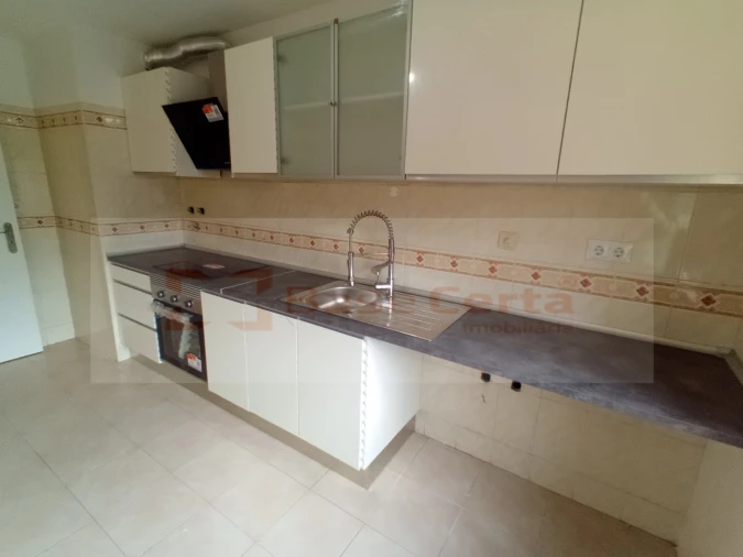 Apartamento T2 para Venda em Algueirão-Mem Martins