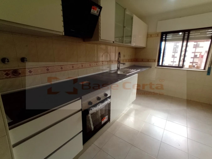 Apartamento T2 para Venda em Algueirão-Mem Martins Foto 21