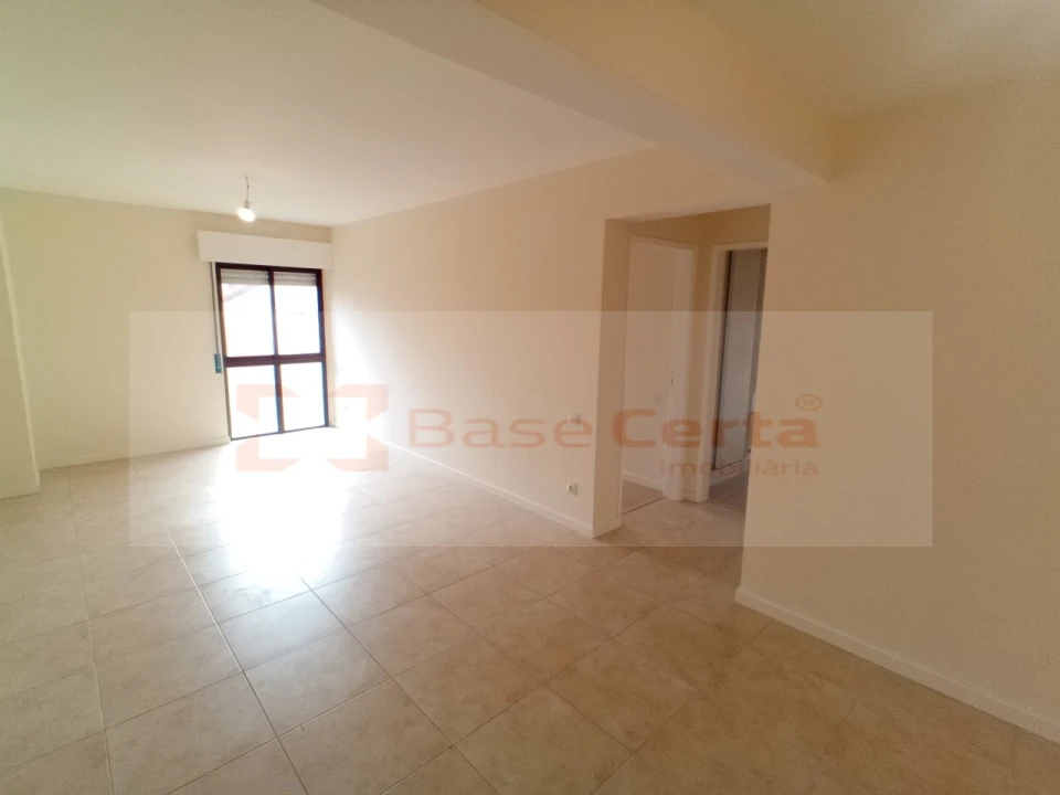 Apartamento T2 para Venda em Algueirão-Mem Martins Foto 6