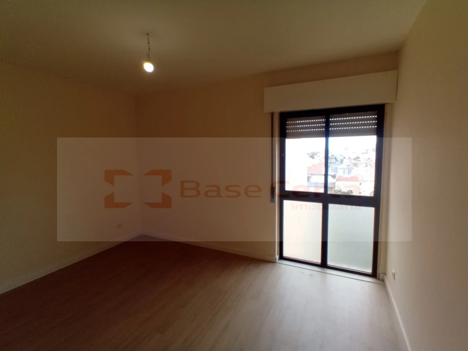 Apartamento T2 para Venda em Algueirão-Mem Martins Foto 24