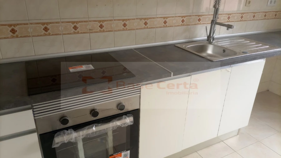 Apartamento T2 para Venda em Algueirão-Mem Martins Foto 23