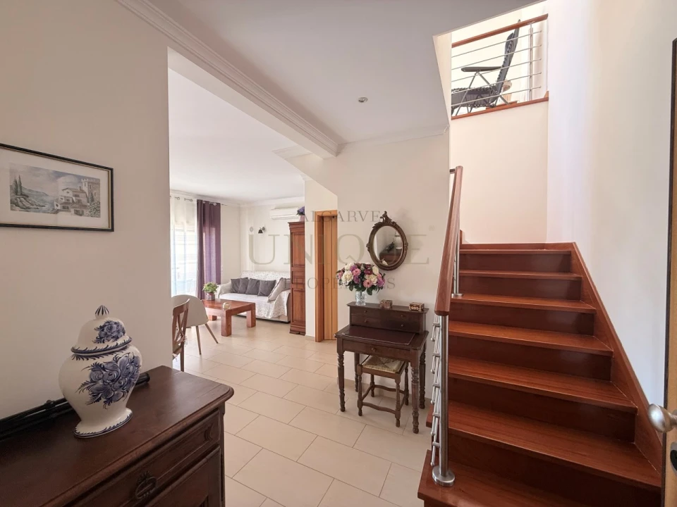 Apartamento T1 para Venda em Lagos (São Sebastião e Santa Maria) Foto 1