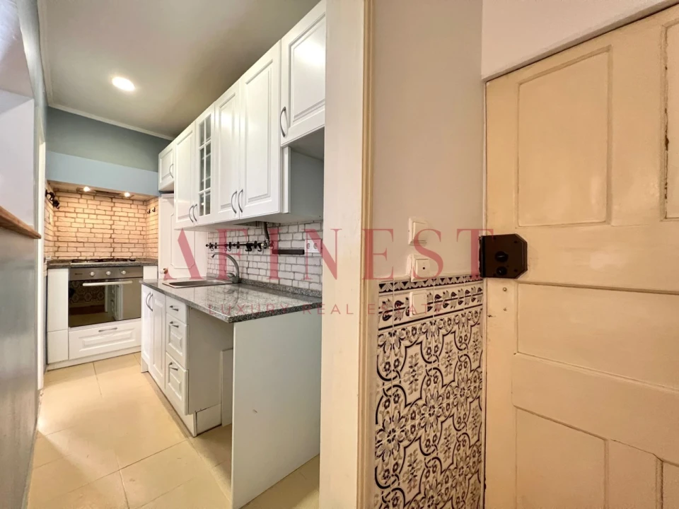 Apartamento T1 para Arrendamento em Santa Maria Maior Foto 25