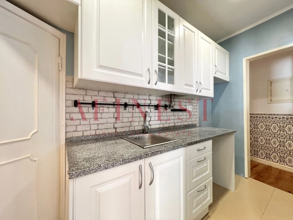 Apartamento T1 para Arrendamento em Santa Maria Maior Foto 16