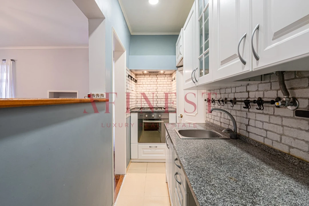 Apartamento T1 para Arrendamento em Santa Maria Maior Foto 12