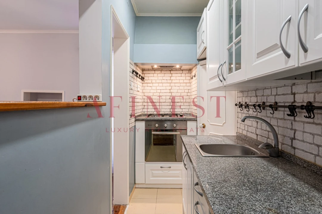 Apartamento T1 para Arrendamento em Santa Maria Maior Foto 13