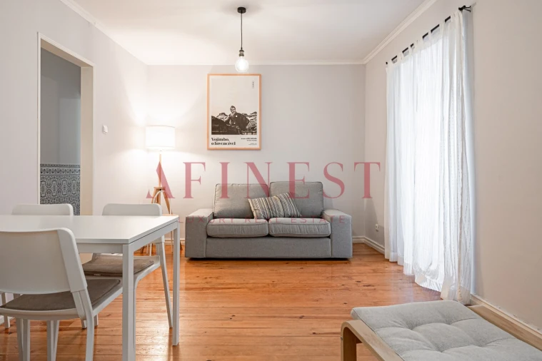 Apartamento T1 para Arrendamento em Santa Maria Maior Foto 2