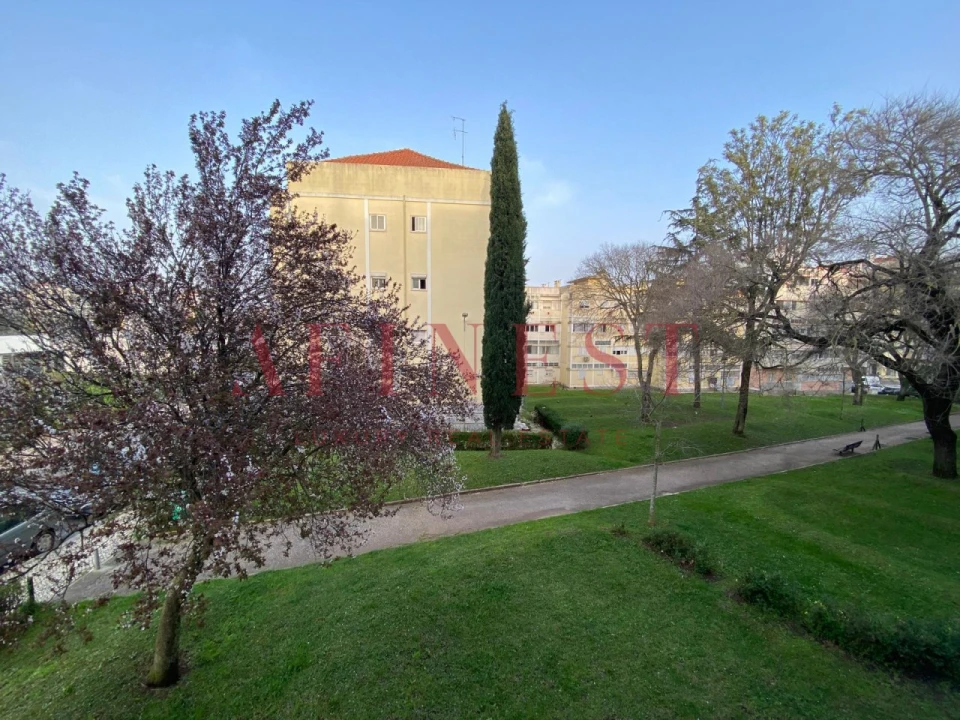 Apartamento T2 para Venda em Águas Livres Foto 19