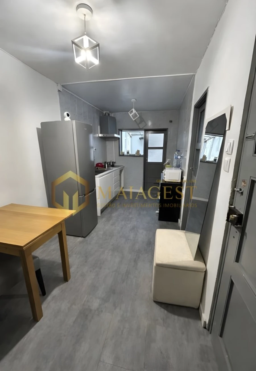 Apartamento T1 para Venda em Mafamude e Vilar do Paraíso Foto 2