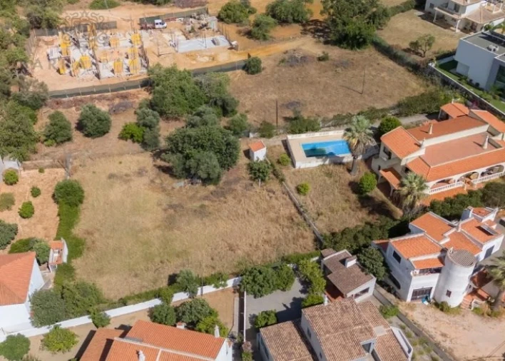 Moradia T5 para Venda em Almancil Foto 5