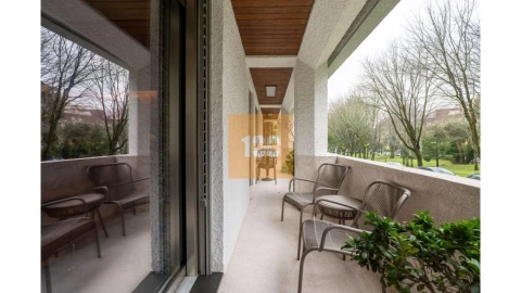 Apartamento T4 para Venda em Lordelo do Ouro e Massarelos