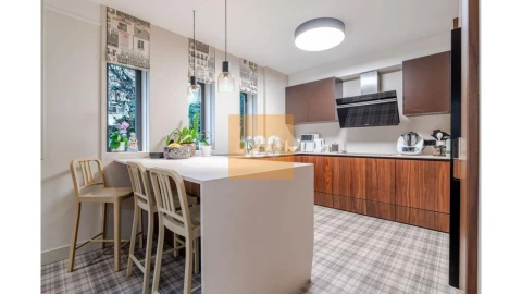 Apartamento T4 para Venda em Lordelo do Ouro e Massarelos