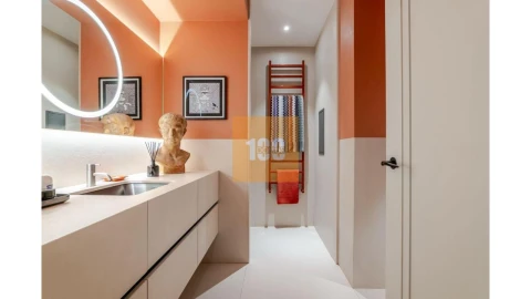 Apartamento T4 para Venda em Lordelo do Ouro e Massarelos