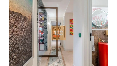 Apartamento T4 para Venda em Lordelo do Ouro e Massarelos