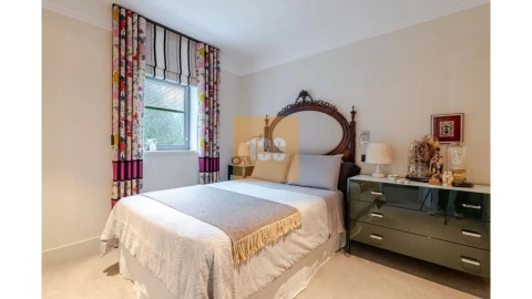 Apartamento T4 para Venda em Lordelo do Ouro e Massarelos
