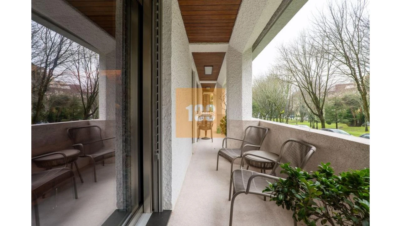 Apartamento T4 para Venda em Lordelo do Ouro e Massarelos Foto 9