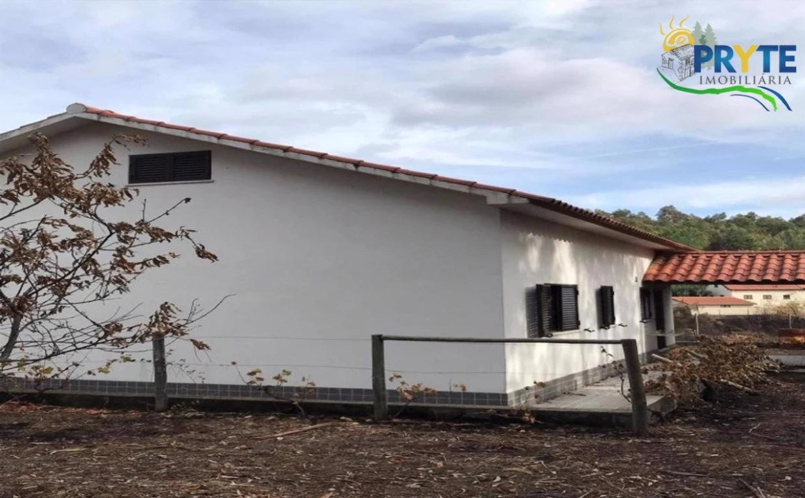 Moradia T3 para Venda em Pedrogão Pequeno Foto 1