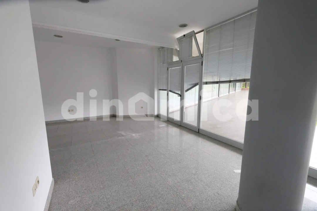 Loja para Arrendamento em Bougado (São Martinho e Santiago) Foto 5