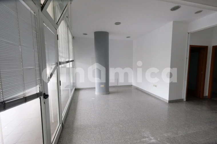 Loja para Arrendamento em Bougado (São Martinho e Santiago) Foto 4