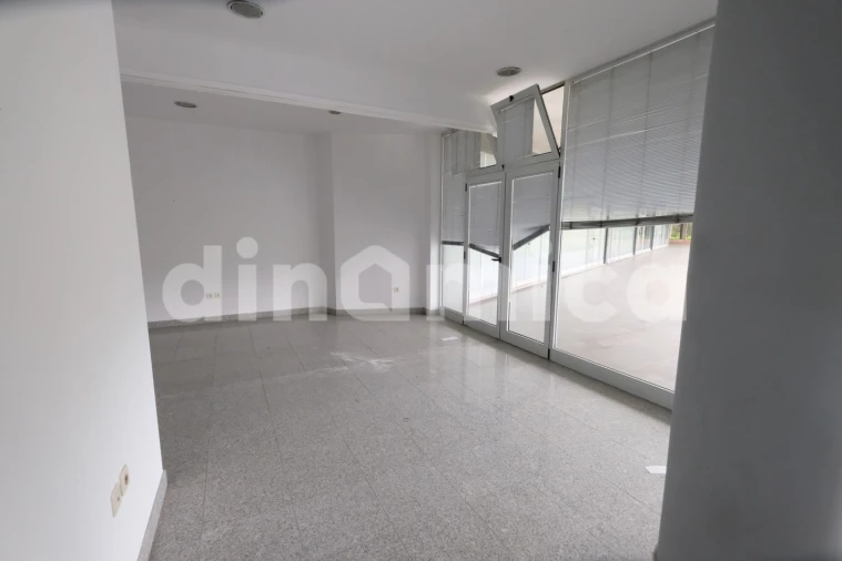 Loja para Arrendamento em Bougado (São Martinho e Santiago) Foto 6