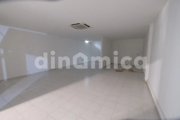 Loja para Arrendamento em Ribeirão