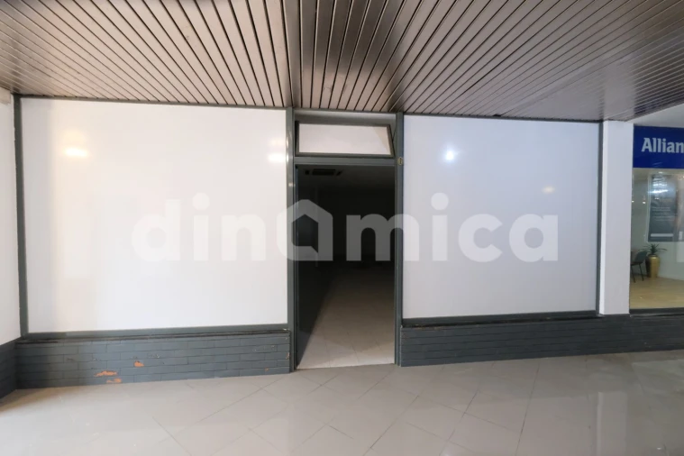 Loja para Arrendamento em Ribeirão Foto 2