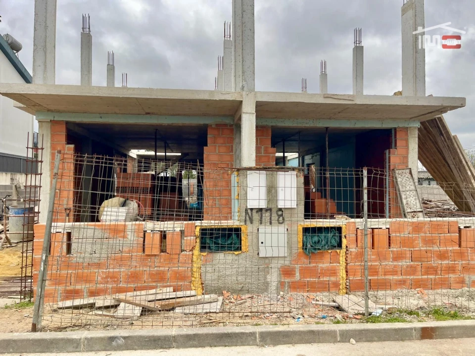 Moradia T3 para Venda em Fernao Ferro Foto 1