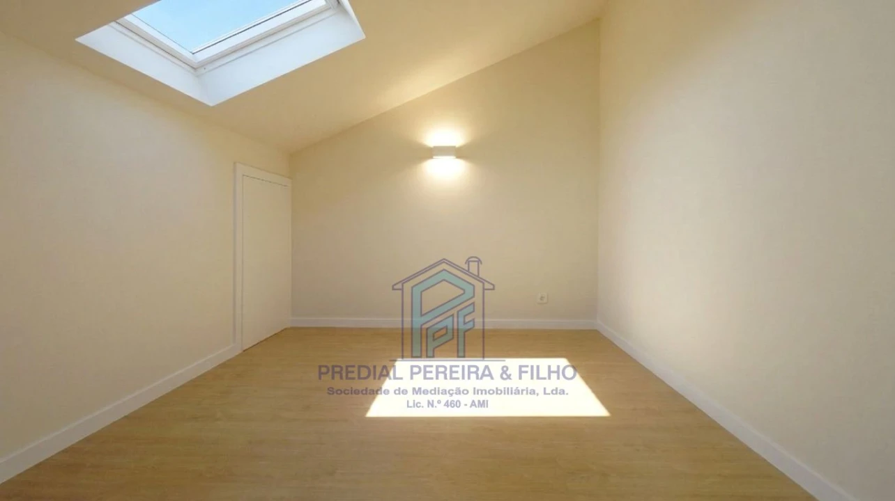 Apartamento T5 para Venda em Cidade da Maia Foto 28