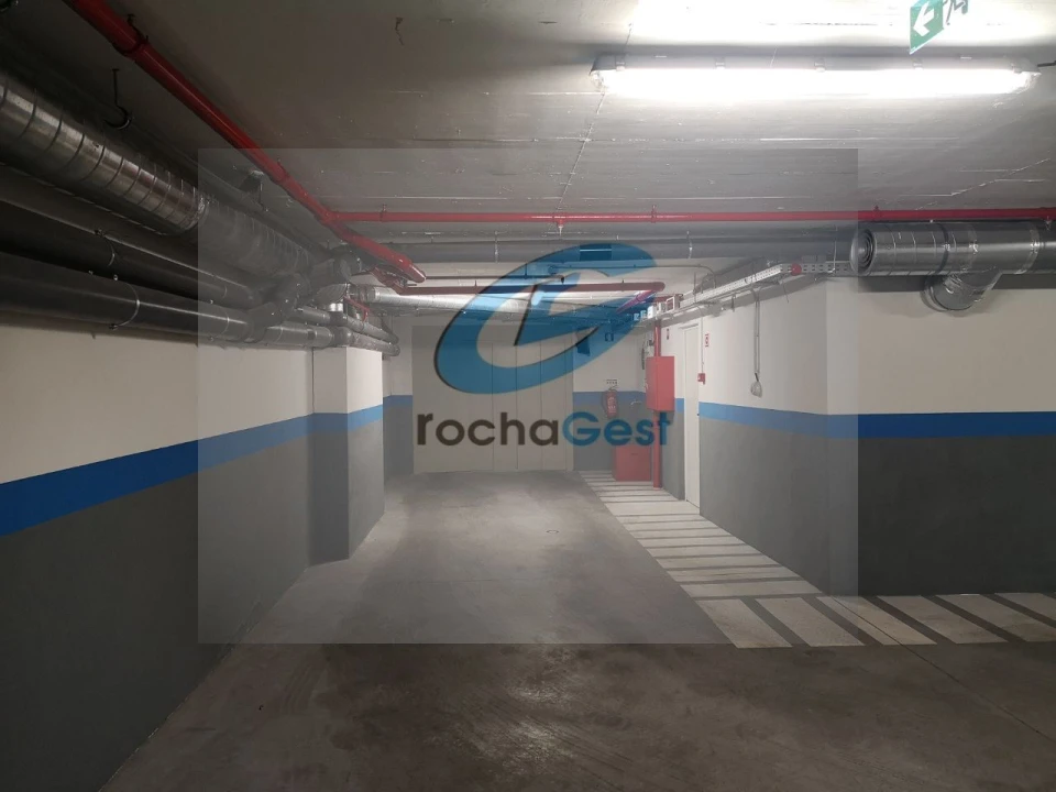 Negócio para Arrendamento em Aldoar, Foz do Douro e Nevogilde Foto 2