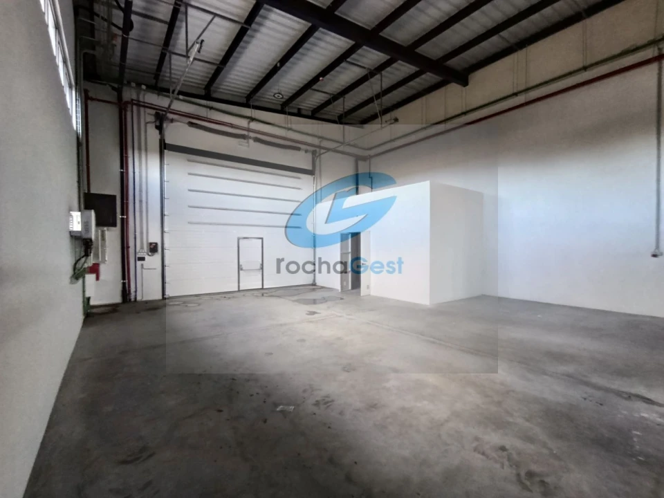 Armazém para Arrendamento em Vila Nova da Telha Foto 24