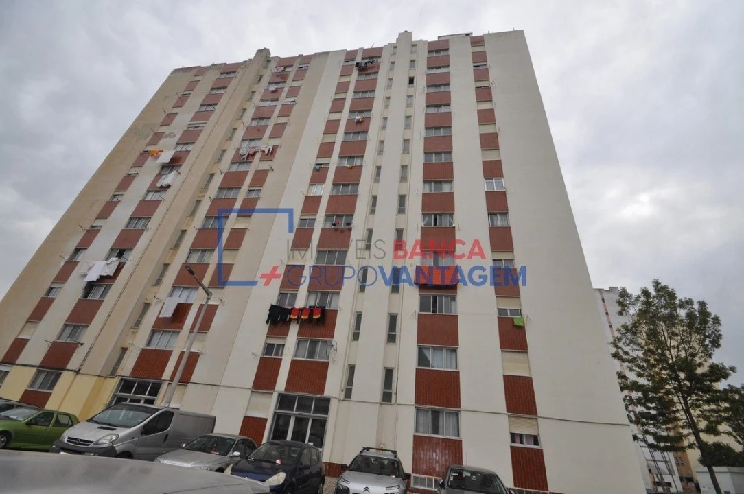 Apartamento T3 para Venda em Carregado e Cadafais Foto 1